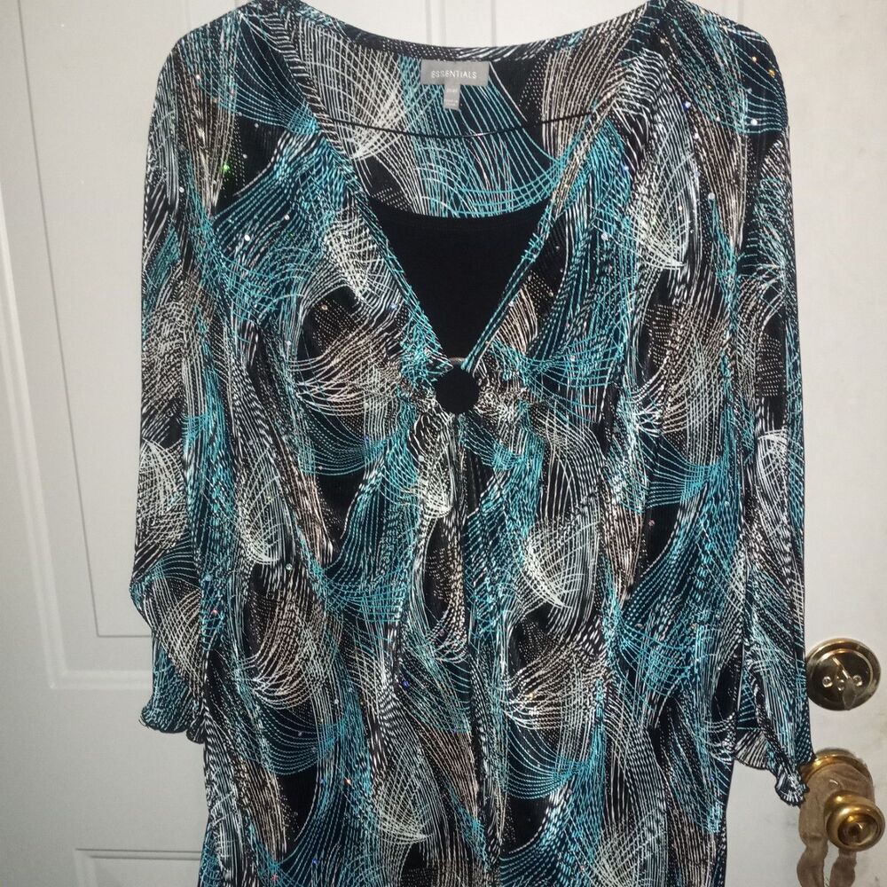 Essential Women's 2X Long Sleeve Blouse Multicolor Geometric